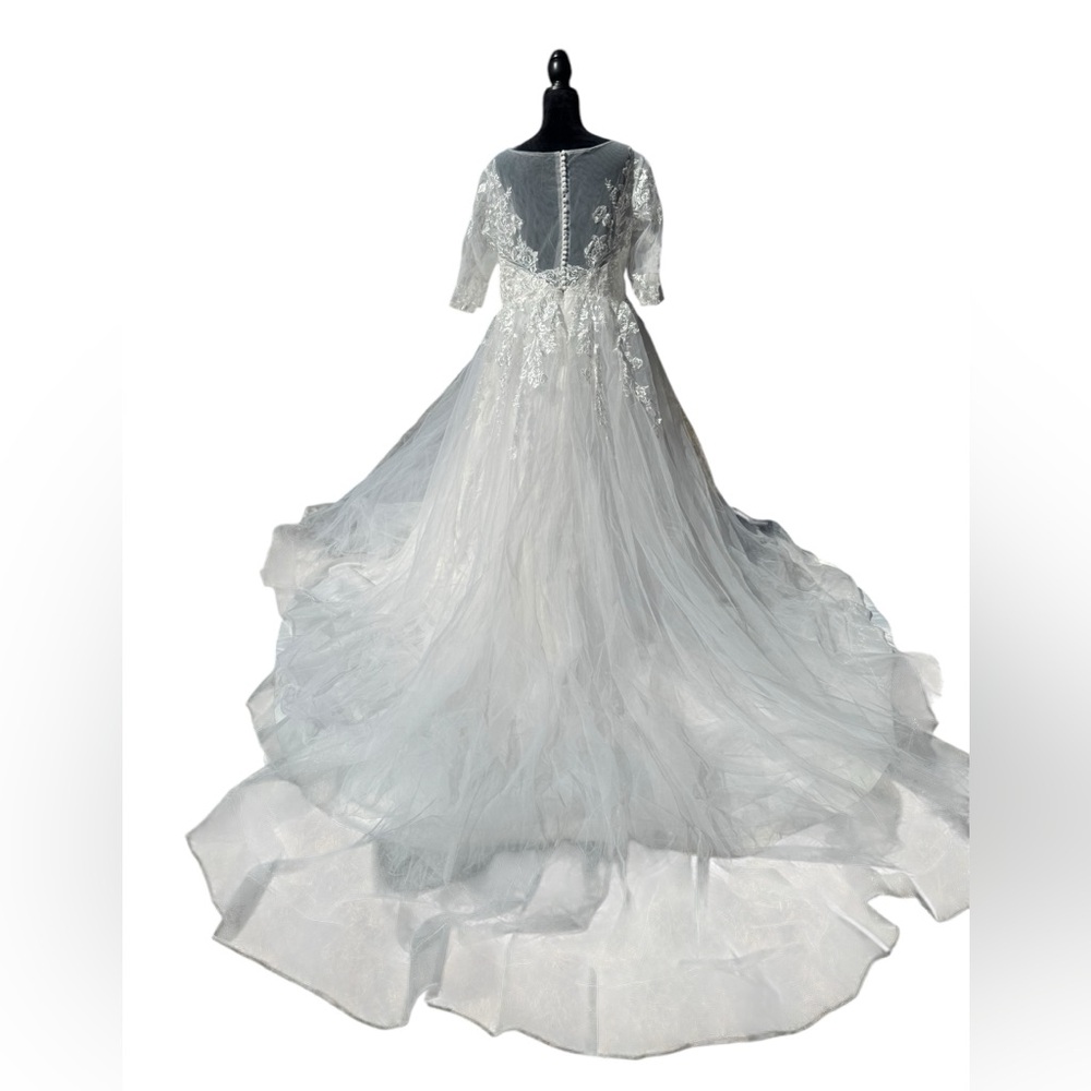Engerla White Lace Wedding Gown size 20 New - Picture 3 of 15